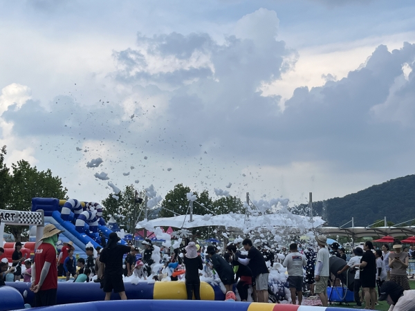 합천군 대표 여름 축제 '합천바캉스 축제'가 3만7600명이 방문한 가운데 성황리에 마무리 됐다.